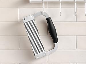 Crinkle Cutter Stainless Steel Potato Slicer Heavy Duty Wavy Crinkle Cutting Chopping Tools with Wooden Handle for Carrot Veggies (1, Black)
