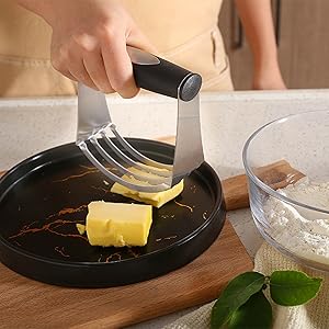 Tosnail Pastry Cutter, Dough Blender, 3 Cup Flour Sifter and Biscuit Cutter, 8 Pieces Stainless Steel Professional Dough Tools for Baking Cookies and Donuts