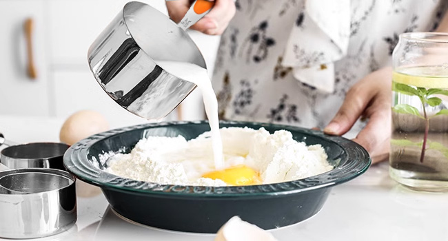 Joyhill Measuring Cups and Spoons Set of 10 Piece, Stainless Steel Measuring Cups with Soft Touch Silicone Handles, Nesting Metal Measuring Cup for Dry & Liquid Ingredients, Cooking & Baking (Black)