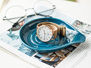 LAUCHUH Spoon Rest, Ceramic Spoon Holder for Stove Top Ladle Holder for Kitchen Countertop Cooking Utensil Rest for Spatula, Tongs, Heat-Resistant Framhouse Decor for Mother's Day, Blue, 5 Inches