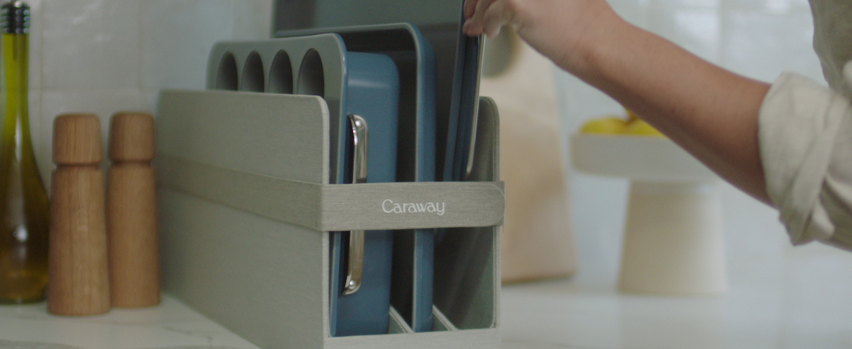 Caraway 9” Square Pan - Non-Stick Ceramic Coating - Free From Forever Chemicals - Cake Pan Perfect for Brownies, Lemon Bars, & More - Cream