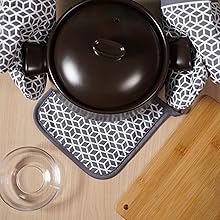 Oven Mitts and Pot Holders Sets 6pcs, Thick Cotton Oven Gloves High Heat Resistant 500℉with Extra Long Oven Mitts and Hot Pads Potholders with Non-Slip Silicone Surface for Cooking Baking