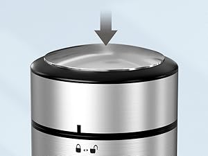 innhom Electric Salt Grinder Pepper Grinder Battery Operated Stainless Steel Pepper Mill Automatic Salt and Pepper Grinder with Adjustable Coarseness, 1 Pack