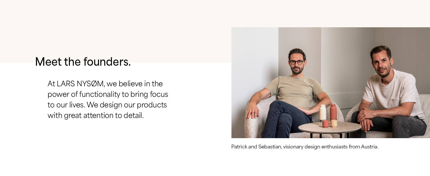 LARS NYSØM Salt Pepper Mill Manual with adjustable ceramic grinder from coarse to fine I Design Spice Mill (Sage Green)