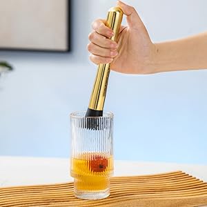 Cocktail Shaker Set with Arcylic Stand, Mixology Bartender Kit for Drink Mixing | Mixology Set with 7 Bar Set Tools Cocktail Kit (Gold)