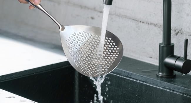 Skimmer Slotted Spoon -16.5in 304 Stainless Steel Pasta Spider Strainer Skimmer Ladle Spoon for Cooking and Frying - Kitchen Metal Scoop Colander Strainer Spoon with Heat Resistant Black Wooden Handle