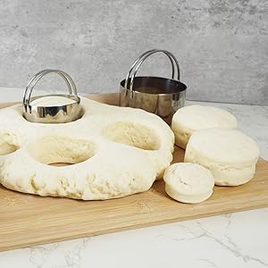 5 Pieces Circle Biscuit Cutter,Professional Stainless Steel Round Cookies Mold Tool with Handle for Baking GIFT Package