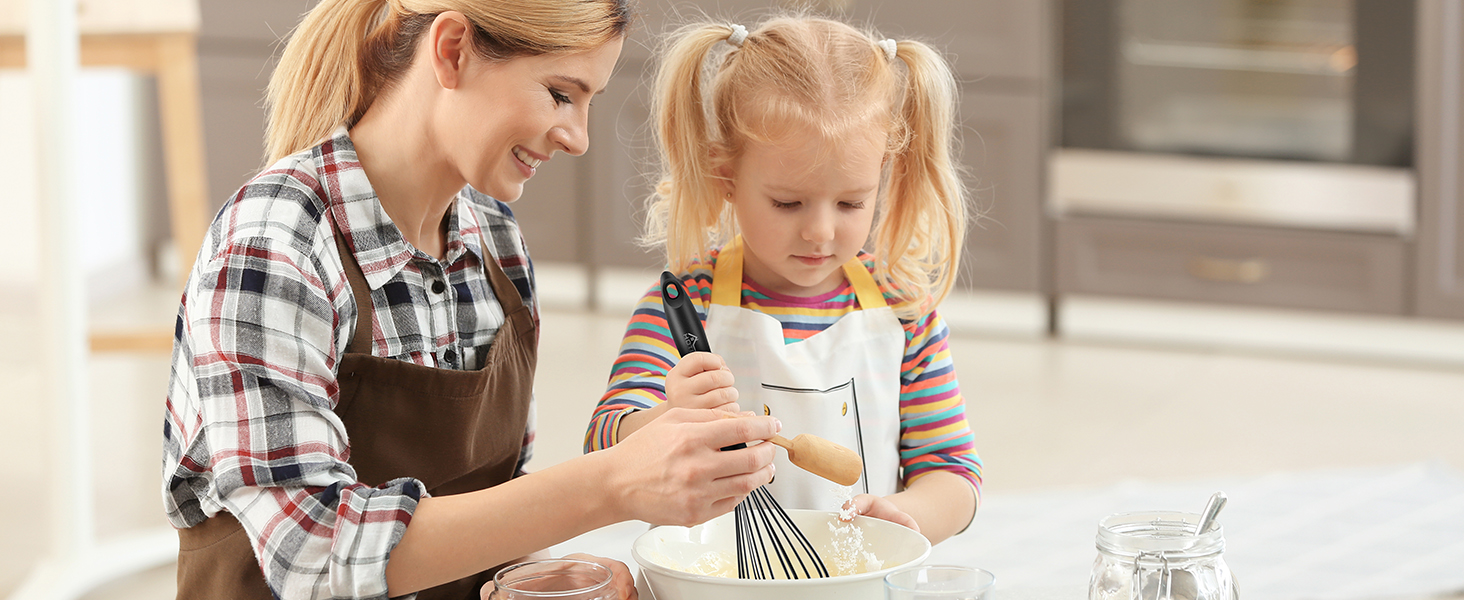 HOTEC 4 Pieces Silicone Whisks Set, Wire Balloon Whisks Egg Beater, Non-slip Handle Whisk for Non-stick Cookware Perfect for Cooking, Stirring, Beating and Blending (Black)