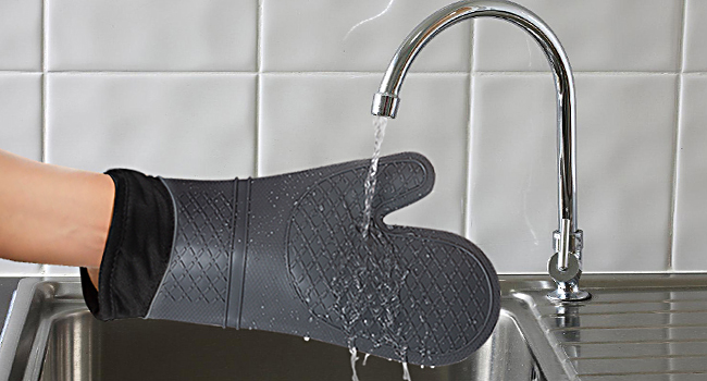 2Pcs Silicone Oven Mitts Waterproof and Non-Slip Temperature Resistant to 500°F 13 inches Grey