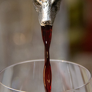 Happy Hour Great Eagle Wine Pourer - Stopper, Aerator, and Perfect Pourer