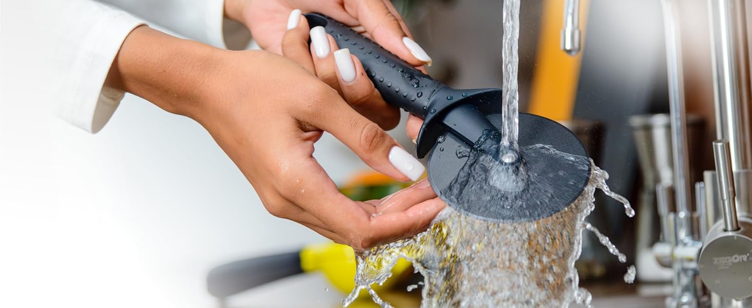 Deiss Lux Heavy Duty Pizza Cutter With Wheel Slicer- Stainless Steel Sharp Smooth Pizza Cutter Wheel With Easy Grip Non-Slip Handle, Dishwasher Safe (BLACK)