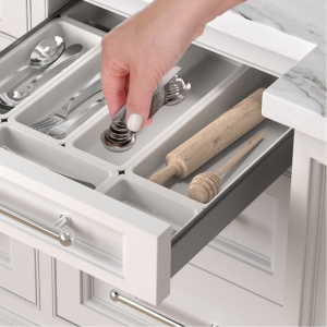 Magnetic Measuring Spoons Set - Stainless Steel, Double Ended, Stackable & Nested Design for Dry and Liquid Ingredients, Ideal for Spice Jars, 9-Piece Set with Leveler (Country Chic)