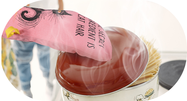 Miracu Funny Oven Mitts, Black Cats Gifts for Cat Lovers, Cute Kitten Kitchen Accessories, Fun Birthday, Mothers Day, Housewarming Baking Cooking Themed Gifts for Women Lady Mom Wife Girlfriend Owner