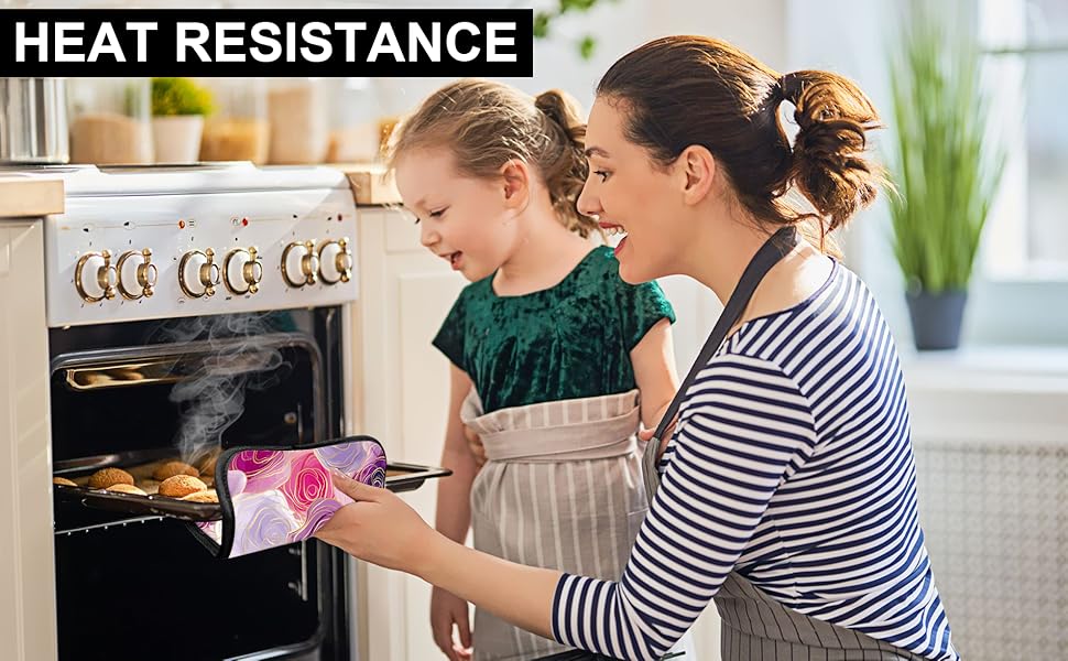 Ladybugs Pot Holders Set of 2 Heat Resistant & Non Slip Potholders, Red Romantic Flowers Oven Hot Pads for Kitchen Cooking Baking Barbecue