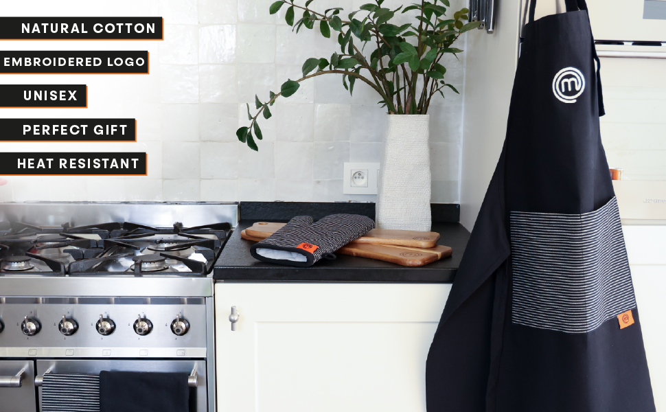 MasterChef Oven Mitts Heat Resistant, Set of 2 Baking Gloves, Machine Washable Cotton Kitchen Mittens for Stove Cooking & BBQ Grilling, Hot Proof Pot Holders, One Size Fits All, Elite Black