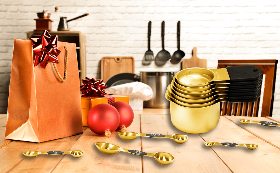 Magnetic Measuring Cups and Spoons Set, Including 7 Stainless Steel Nesting Gold Measuring Cups & 8 Magnetic Gold Measuring Spoons with 1 Leveler for Cooking & Baking