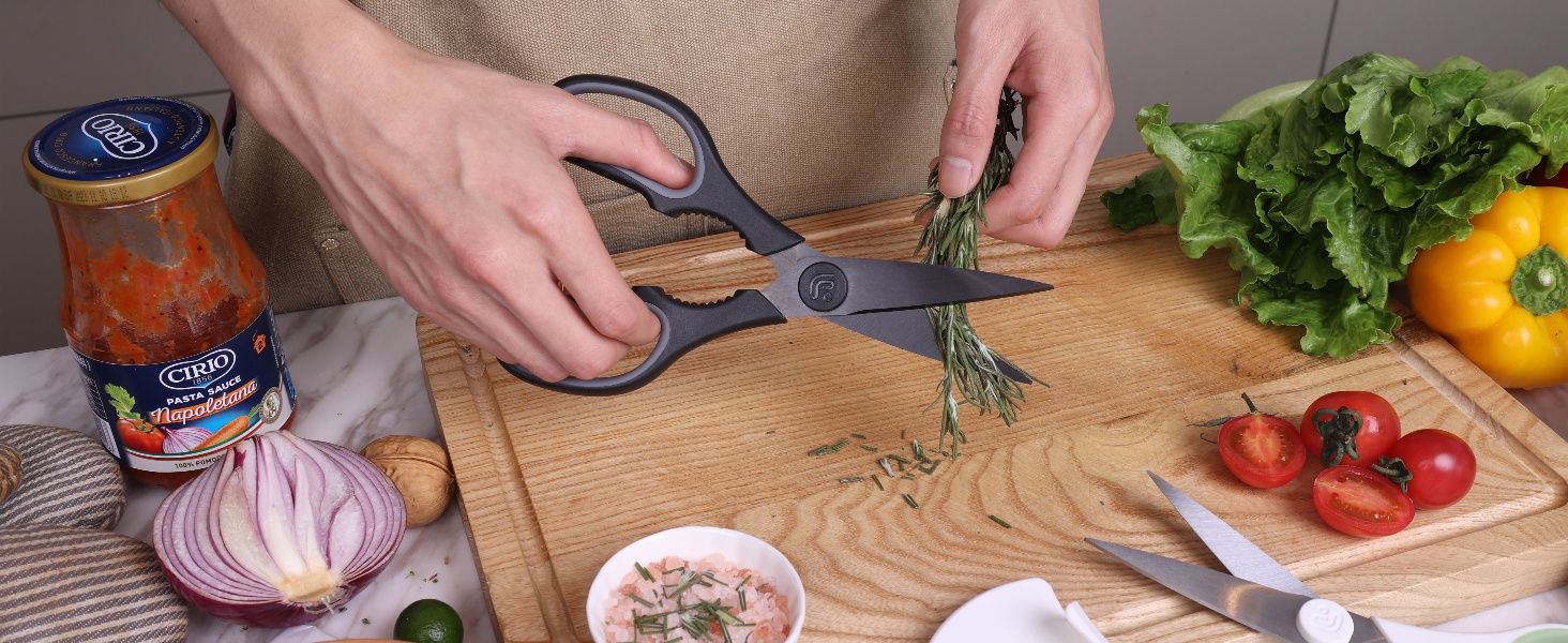 Linoroso Kitchen Scissors All Purpose Kitchen Shears with Magnetic Holder, Soft Grip Handle Cooking Scissors Dishwasher Safe with Come Apart Blade Heavy Duty Scissors for Meat, Vegetable, Herb, Black