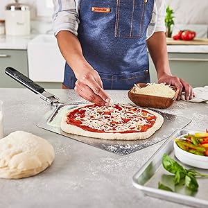 HENCKELS Meat Digital Thermometer, Instant Read BBQ Thermometer with Foldable Probe, Backlit Display and °C/°F Button, Grill Thermometer for Cooking, Smoking, Grilling & Turkey