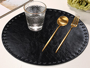 FAVE 6PCS Floral Round Placemats Golden Placemats Vinyl Placemats Set of 6 for Dining Table Reusable Metallic Shiny Gold Placemats for Wedding, Banquet, Birthday, Party, Restaurant （15 x15,Gold）