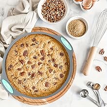 To encounter 45 Pieces Silicone Bakeware Set, Heat Resistant Baking Pans, Nonstick Baking Molds for Cake, Bread and Cupcake, with Measuring Cups and Spoons Set, Light Grey