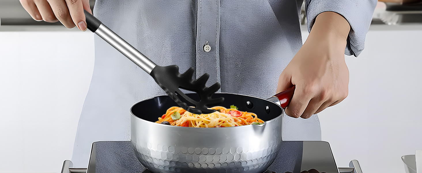 Spaghetti Spoon and Pasta Tong, Non-stick Silicone Spoon Server Fork with teeth and Stainless Steel Handle Spaghetti Tong, Food Clip for Spaghetti Noodle (BLACK)