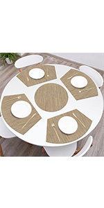 SHACOS Washable Cloth Placemats Set of 4 Cotton Linen Double Layer Thickened Machine Washable Table Mats Non Slip Heat Resistant Fabric Place Mats for Dining Table, Black