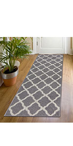 SHACOS Washable Cloth Placemats Set of 4 Cotton Linen Double Layer Thickened Machine Washable Table Mats Non Slip Heat Resistant Fabric Place Mats for Dining Table, Black