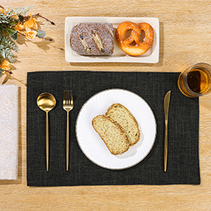 SHACOS Washable Cloth Placemats Set of 4 Cotton Linen Double Layer Thickened Machine Washable Table Mats Non Slip Heat Resistant Fabric Place Mats for Dining Table, Black