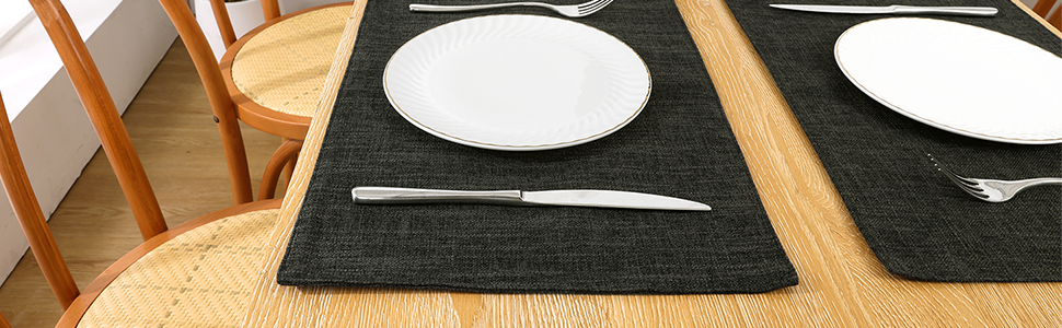 SHACOS Washable Cloth Placemats Set of 4 Cotton Linen Double Layer Thickened Machine Washable Table Mats Non Slip Heat Resistant Fabric Place Mats for Dining Table, Black