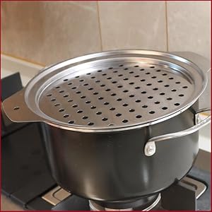 Stainless Steel Spaetzle Maker Lid with Scraper Traditional German Egg Noodle Maker Pan Pot Spaghetti Strainer