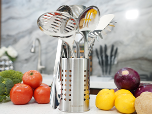 Home Hero Stainless Steel Kitchen Utensils Set - Wood Handle Nonstick Stainless Steel Cooking Utensils Set - Heat Resistant Kitchen Essentials & Metal Kitchen Gadgets (Silver & Wood)