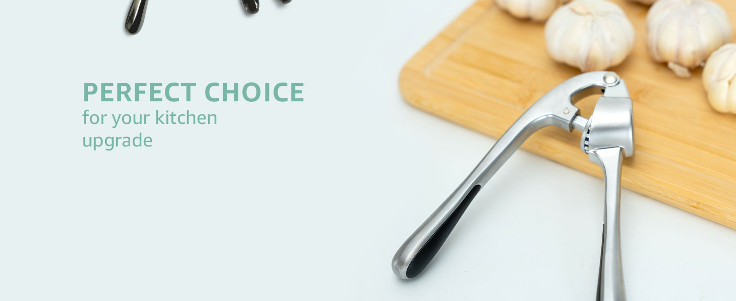 Garlic Press Crusher & Mincer – Easy Squeeze Ergonomic Handle, Heavy Duty Zinc Alloy, Dishwasher Safe, Includes Peeler & Cleaning Brush – Garlic Ginger Crusher Tool (Black)