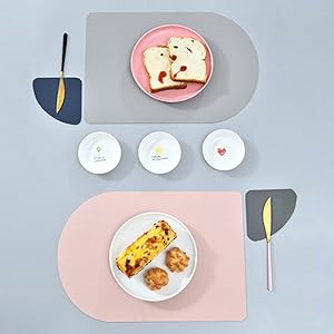 Reversible Faux Leather Placemats with Coasters Set of 4, Non-Slip Washable Table Mats for Dining, Kitchen, Heat Resistant Insulation Place Mat Easy to Clean (17 x 12 inch), Stain Resistant Placemats