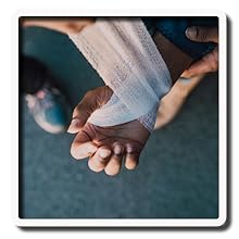 Electric Bottle Opener for Seniors - Automatic Solution for Easy Opening of Water Bottles. Ideal for Weak Hands or Those with Arthritis. Perfect for Soda, Milk, Juice. Battery Powered.