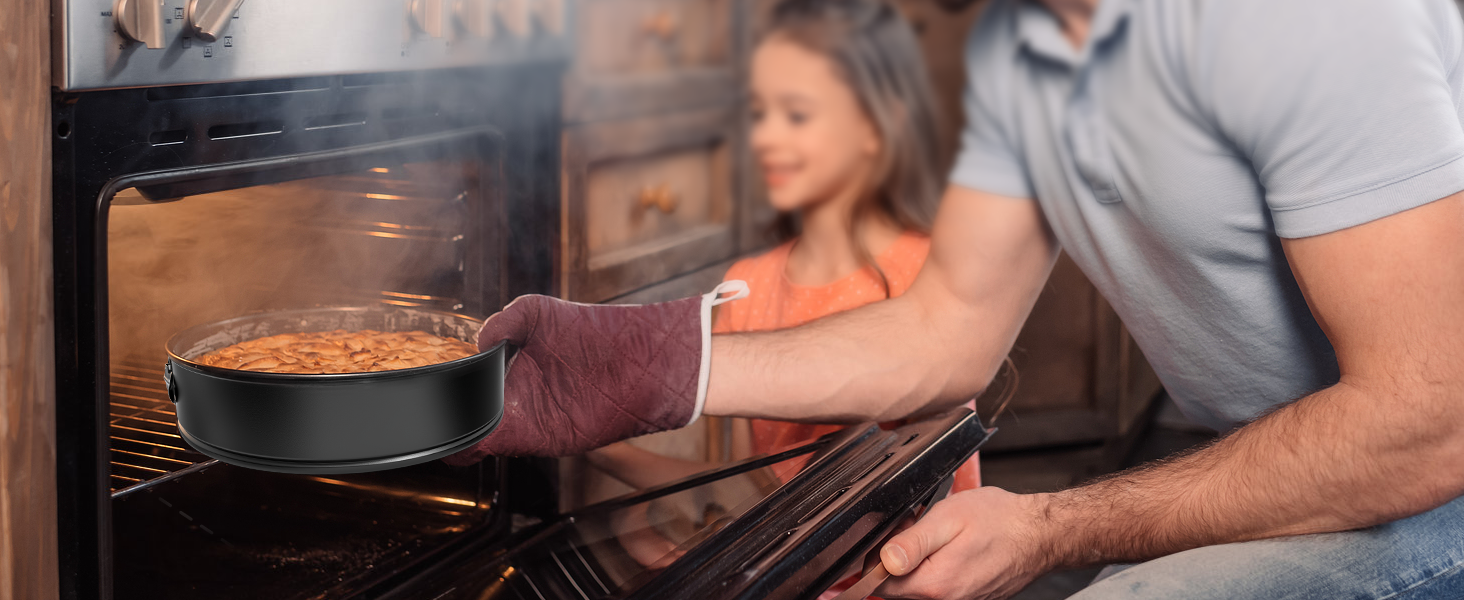 9 Inch Springform Pan with Removable Bottom, Non-stick Round Spring Form Cake Mold Cheesecake Pan For Baking