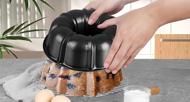 TeamFar 10 Inch Nonstick Cake Pan, 10 Cups Fluted Tube Cake Pan for Baking, Heavy Duty Carbon Steel Round Baking Tray for Making Jello/Monkey Bread/Chocoflan, Non Toxic, Easy Clean - Black