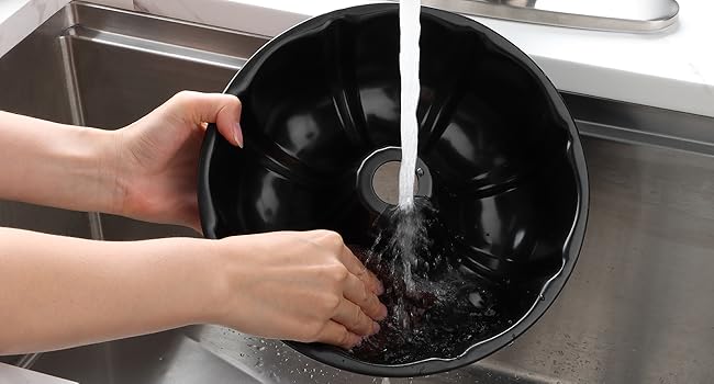 TeamFar 10 Inch Nonstick Cake Pan, 10 Cups Fluted Tube Cake Pan for Baking, Heavy Duty Carbon Steel Round Baking Tray for Making Jello/Monkey Bread/Chocoflan, Non Toxic, Easy Clean - Black