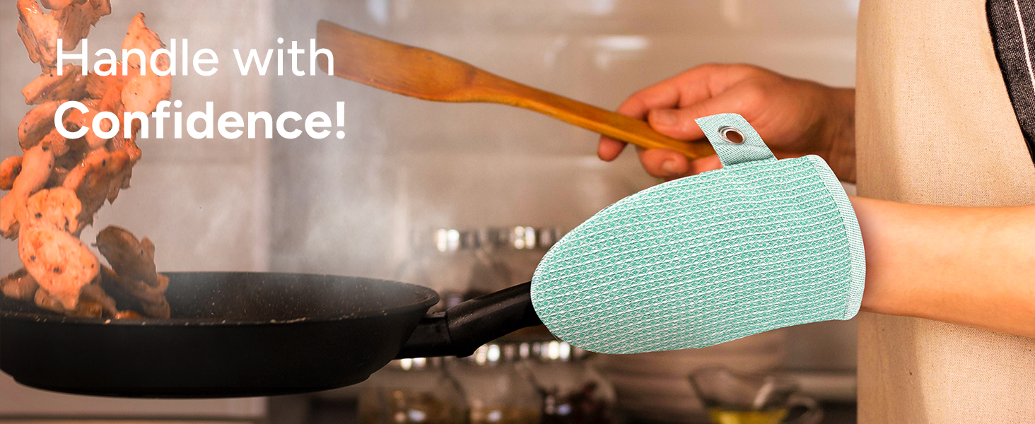 Casa Platino Heat Resistant Oven Mitts & Pot Holders, 4-Piece – Oven Mitt for Baking & BBQ, Potholders for Kitchens – Withstands Heat Up to 500°F, Soft, Durable & Non-Slip – Sage