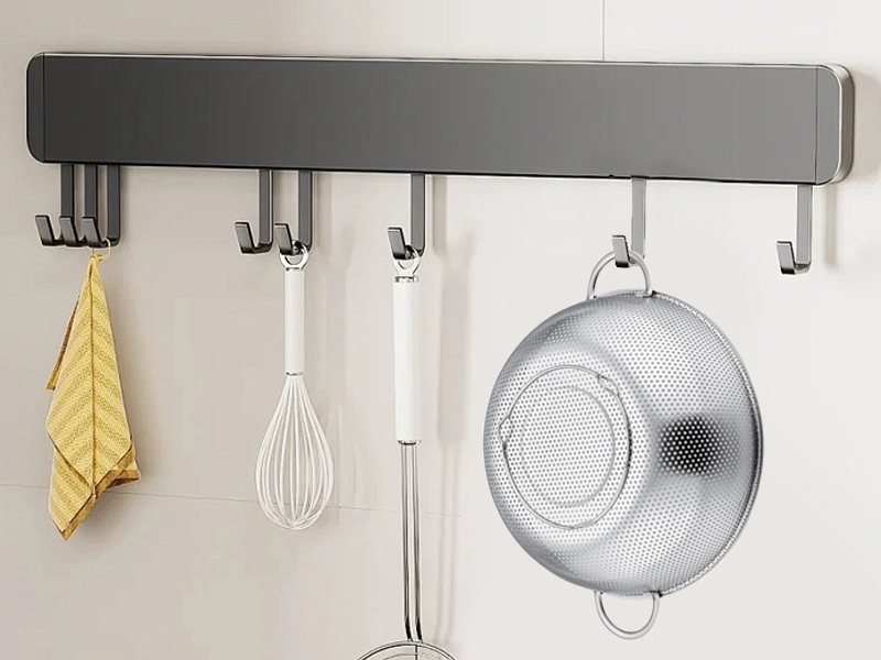 Stainless Steel Colander, 3-Quart Micro-Perforated Metal Colander Strainer with Handle for Kitchen/Draining Pasta/Rinsing Vegetables Fruits,Dishwasher Safe - 8.8 Inches