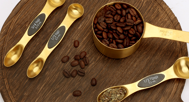 GuDoQi 15pcs Gold Magnetic Measuring Spoons and Cups Set, Stainless Steel 8 Dual Sided Magnetic Measuring Spoons set with Leveler, 7 Cups, Measurement for Liquid and Dry Ingredients for Kitchen