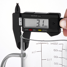 500ML 2 CUP Glass Liquid Measuring Cup With Handle, High Borosilicate Glass Three Scales (OZ, Cup, ML/CC) for Kitchen or Restaurant, V-Shaped Spout Glass Measuring Beaker, Easy To Read