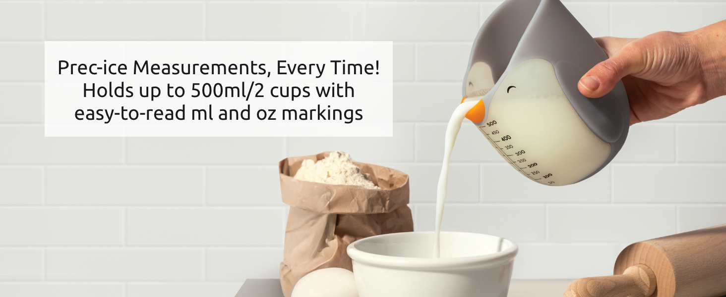 OTOTO Penny Penguin Silicone Measuring Cups for Cooking - 500ml Cute Measuring Cups for Baking, BPA-Free, Microwave Safe, Penguin Gifts, Cute Kitchen Accessories, Funny White Elephant Gifts