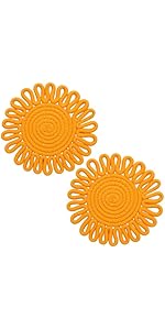 Trivets for Hot Dishes 7.2 Inch Cotton Trivets for Hot Pots and Pans, Heat Resistant Hot Pads for Kichen Unique Petal-Shaped Table Decorations,Set of 2(Off-White)