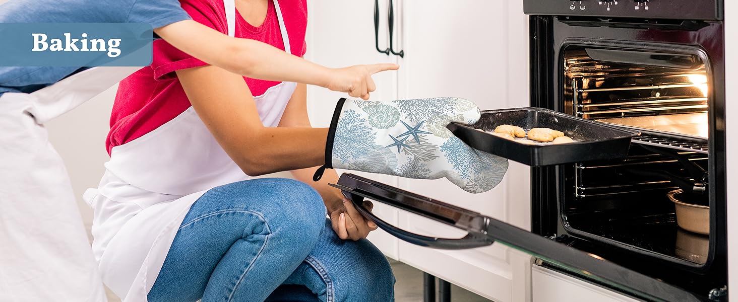 Coastal Oven Mitts and Pot Holders Sets of 4 Nautical Kitchen Decor Starfish Seashell Beach Ocean Themed Kitchen Mitts Potholders Silicone Heat Resistant Oven Gloves Hot Pads for Baking BBQ Grilling