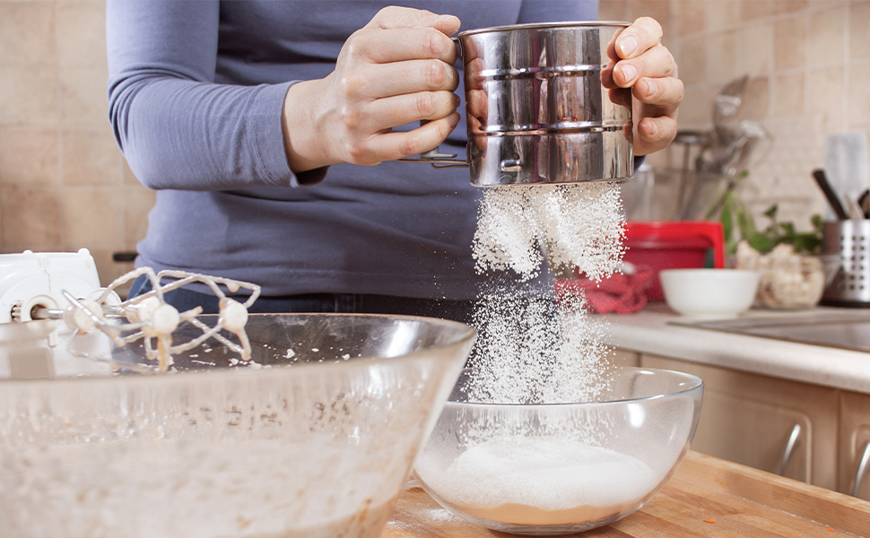 Flour Sifter 3 Cup for Baking, Crank Sifter with Professional Fine Mesh Baking Sifter Flour, One Hand Press Stainless Steel Flower Sifter, Excellent Flour Sieve Baker Dusting for Quick Sifting Omesata