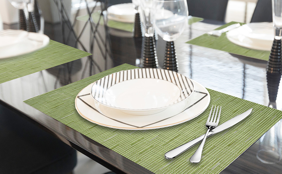 AUAUY Placemats Set of 6 Washable, Non-Slip Heat Resistant Table Mats, PVC Vinyl Woven Table Placemats Wipeable for Kitchen Dinning Restaurant, Farmhouse (Black, 6pcs)