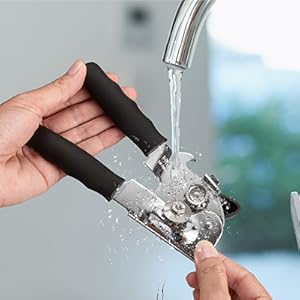 Can Opener Manual Heavy Duty, UHIYEE Hand Held Can Openers for Seniors with Comfort Grip Sharp Blade, Solid Steel Hand Manual Can Open with Magnet for Kitchen Camping, Black