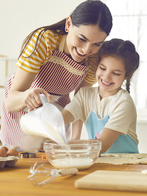 4 Pack Measuring Funnel Pitcher,PlasticMeasuring Cup with Long Spout,Large for Bakeware,Pancake,Batter,Muffin,Cakes,Soap Making,Watering Plants(1000Ml)