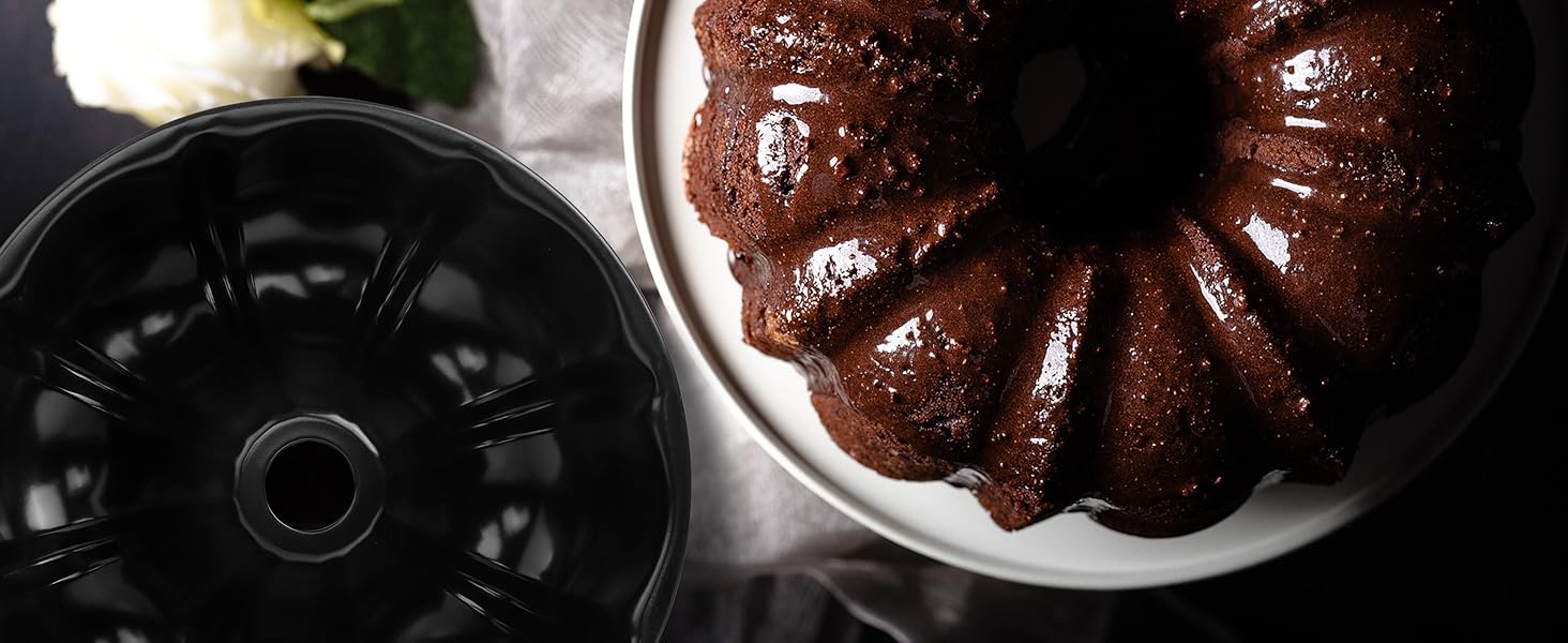 Leonyo 10Inch Nonstick Fluted Cake Pan, Heavy Duty Nonstick 10 Cups Carbon Steel Round Tube Pan for Baking Pound Cake, Oven Safe, Black