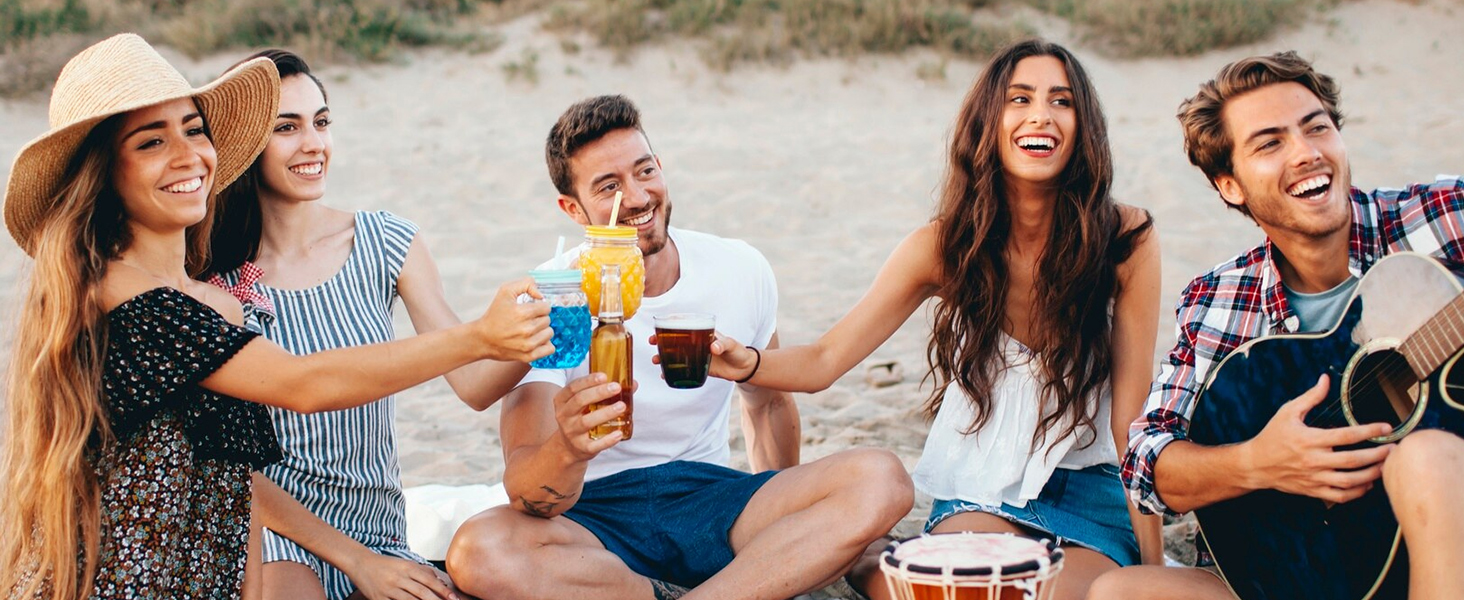 Stainless Steel Cocktail Shaker, 3-Piece Mixology Bartender kit, Bar Set with 18oz & 28oz Mixed Drink Shaker, Cocktail Tin Hawthorne Strainer